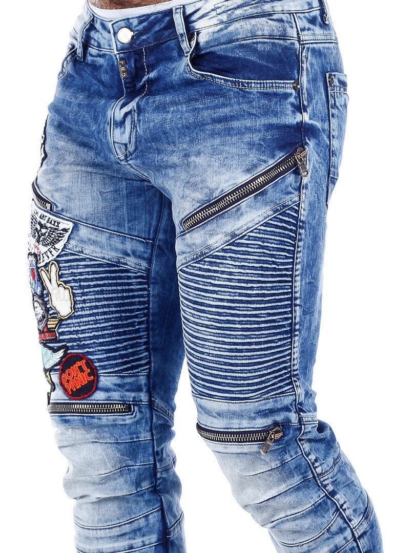 Tigris denim jeans i blå med patches fra merke Cipo & Baxx