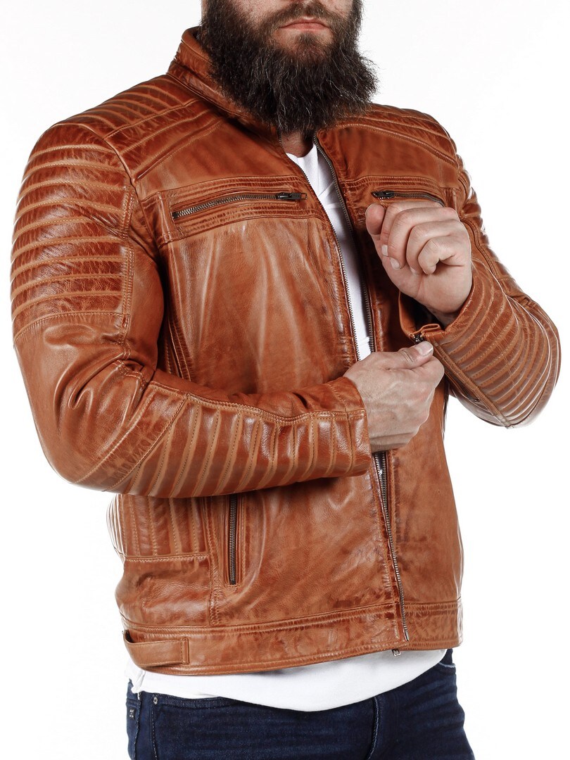 B-rd-us-rivian-dark-cognac-(4).jpg