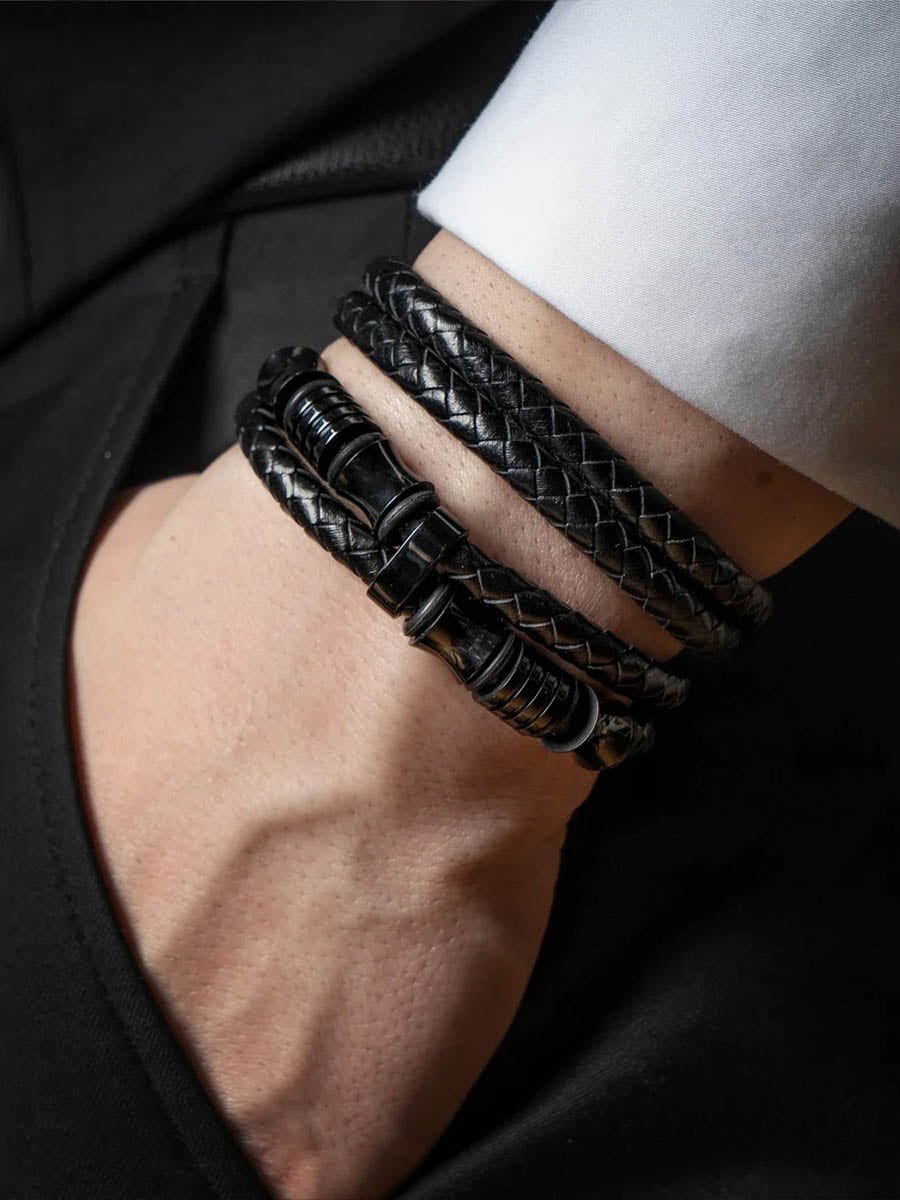 B008-black 4.jpg