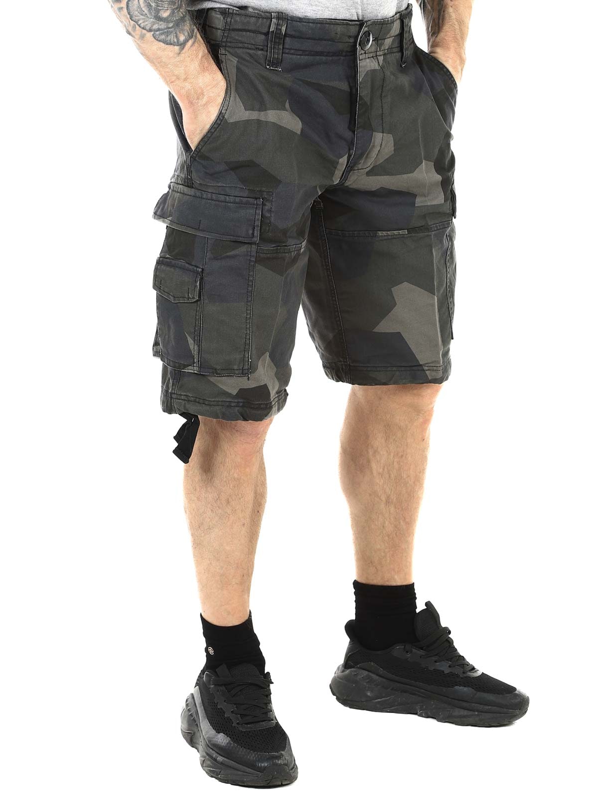 Brandit Vintage Shorts - Dark Camo 2026_2.jpg