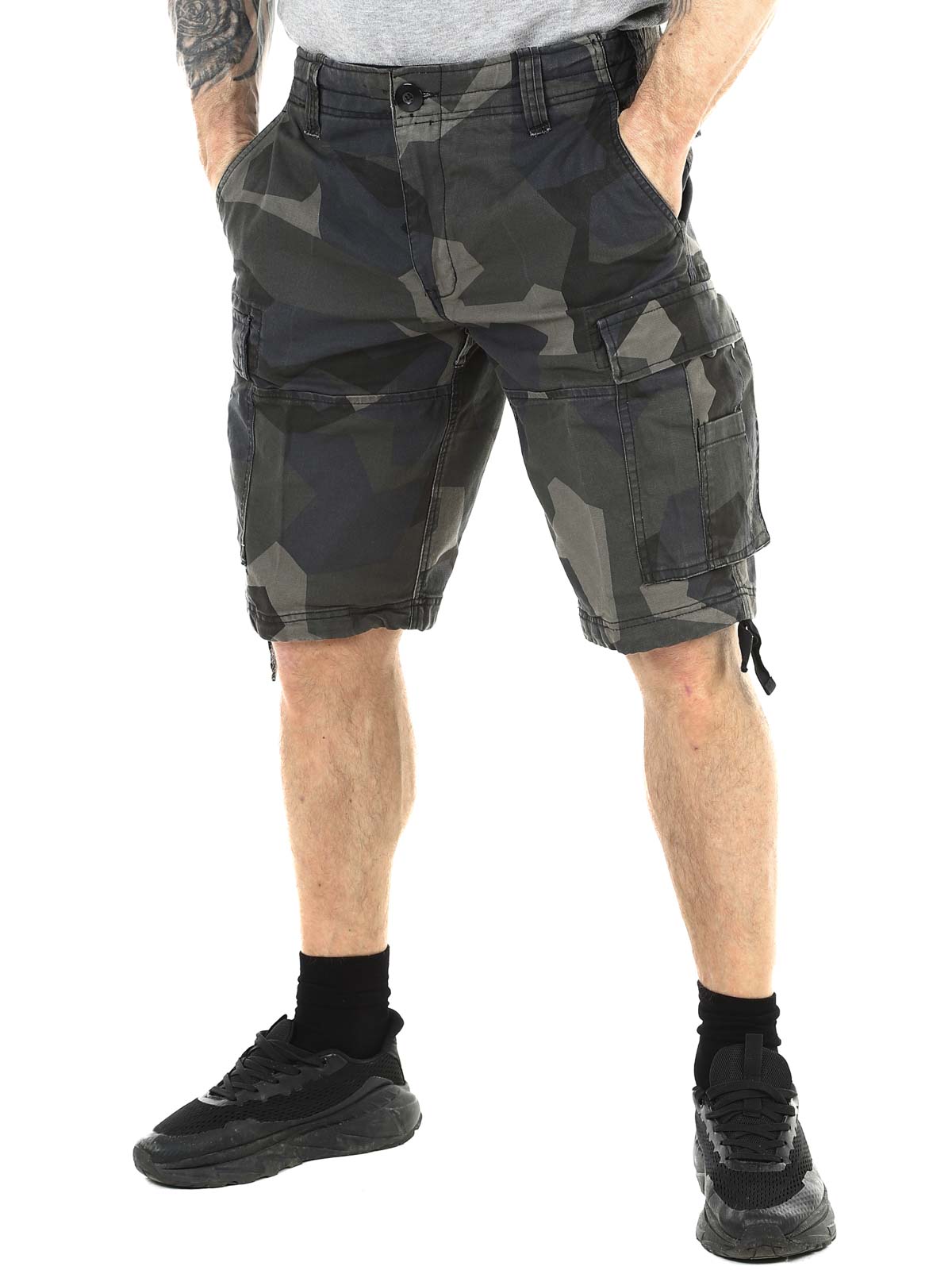 Brandit Vintage Shorts - Dark Camo 2026_3.jpg
