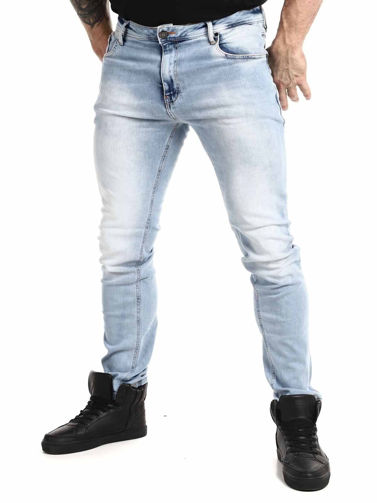 Calan_Lightblue_jeans_3.jpg