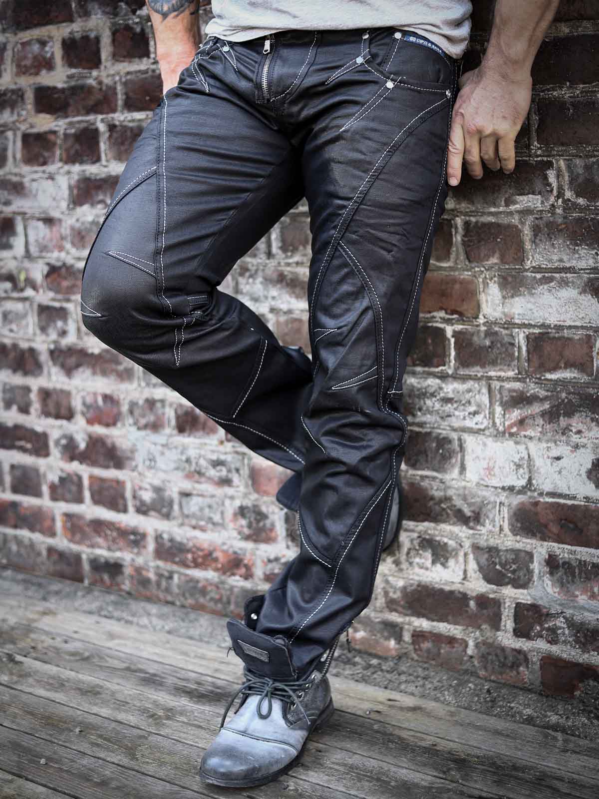 MONZA CIPO and BAXX JEANS Black_1.jpg