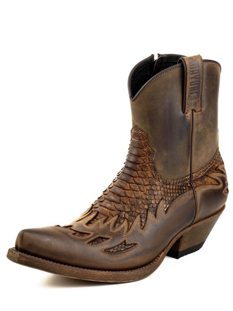 Mayura 12 Boots - Crazy Old Sadale_1.jpg