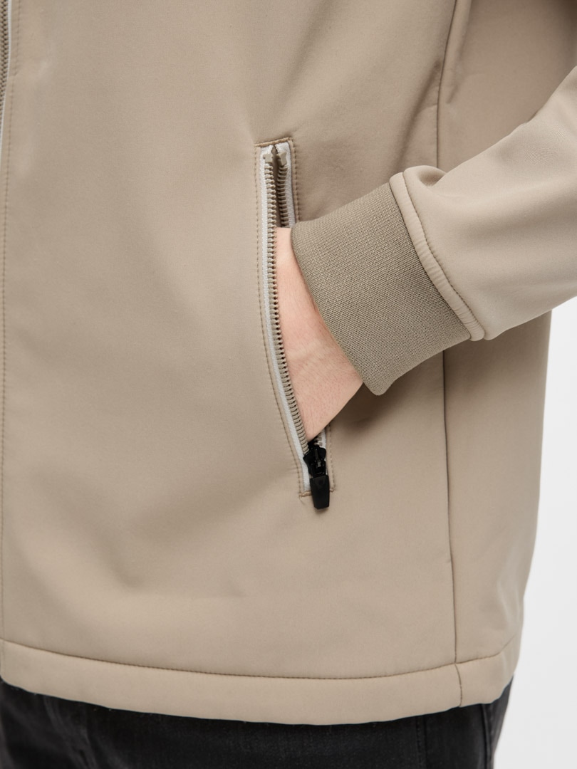 Rebel Wood Softshelljacka - Beige_2.jpg