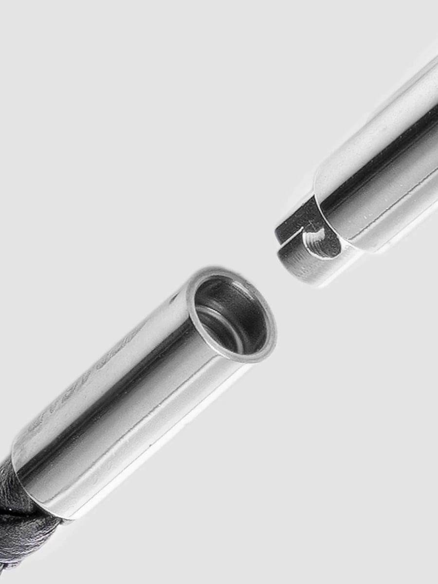 Serasar Cross Leather Halsband NO11 3.jpg