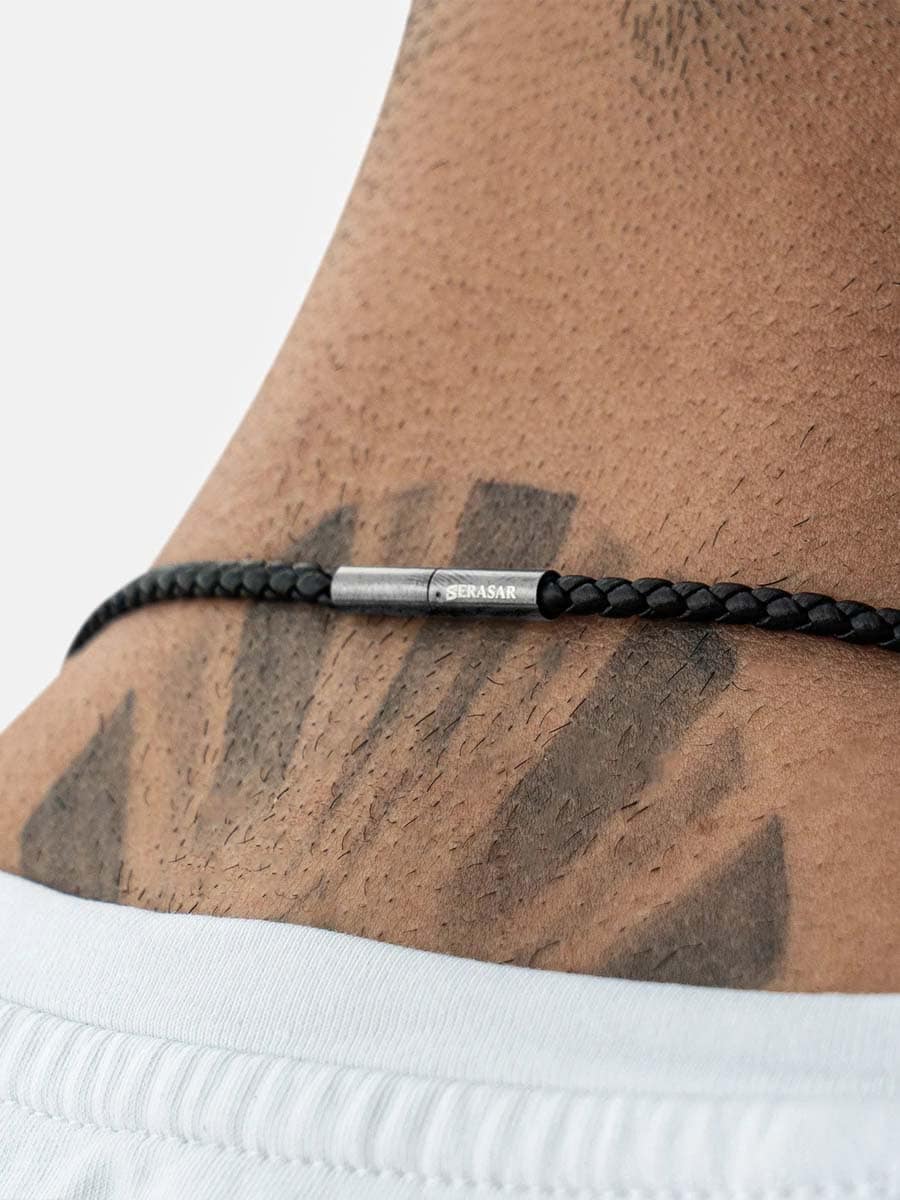 Serasar Cross Leather Halsband NO11 4.jpg