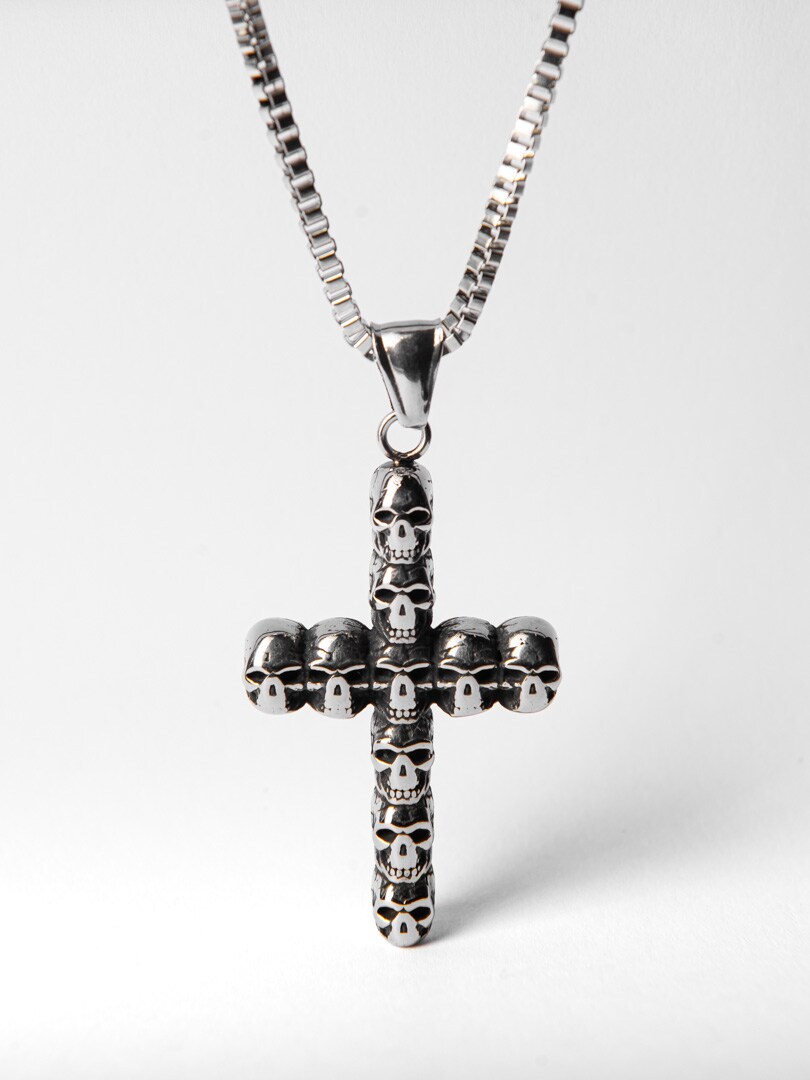 Skulls-Cross-Halskjede---Silver-1.jpg