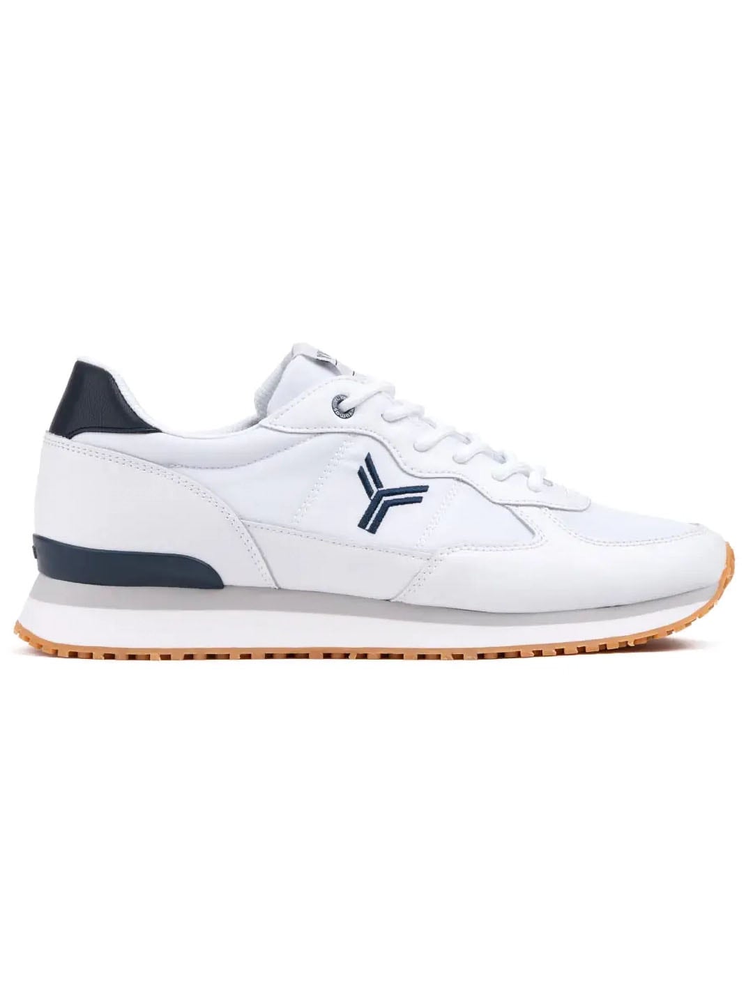 Yumas Bardem Sneakers.jpg
