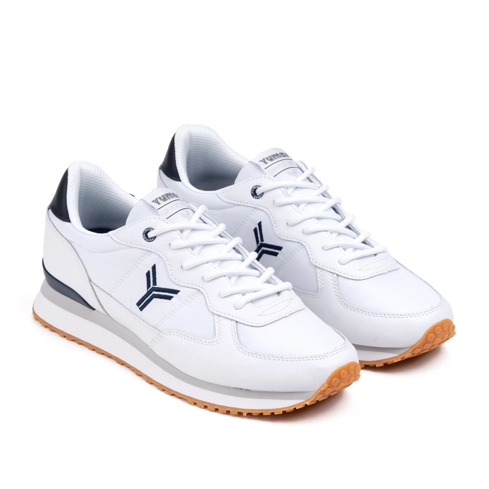 Yumas Bardem Sneakers 1.jpg