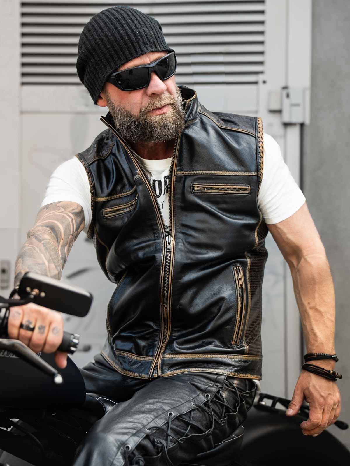 power rider leather vest_1.jpg